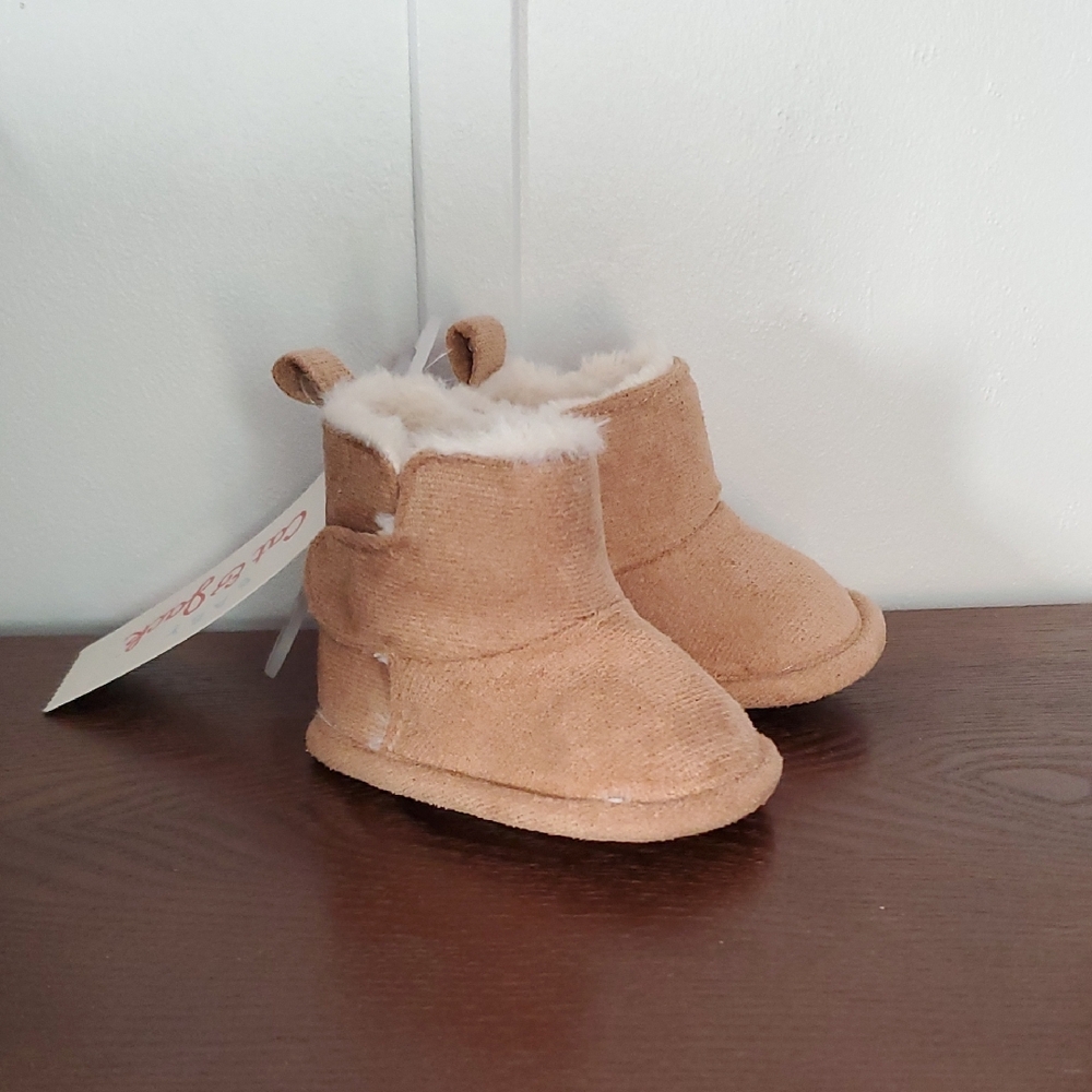 NWT Cat & Jack Baby Girl Suede Boots Size 0-3 Months